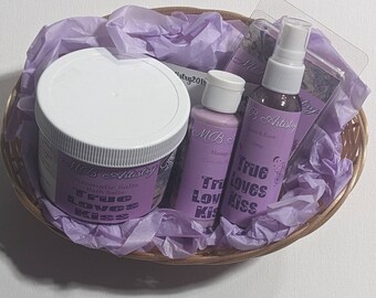 True Loves Kiss Spa Basket