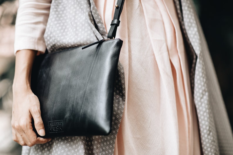 CrossBody Purse Handbags Women Leather Crossbody Bag For Women Shoulder Bag Black Leather Handmade Bag The Crossbody Leather Clutch