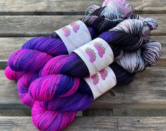 100g 4-ply hand dyed sock weight yarn - 'Pinkbloom' - superwash merino/Nylon