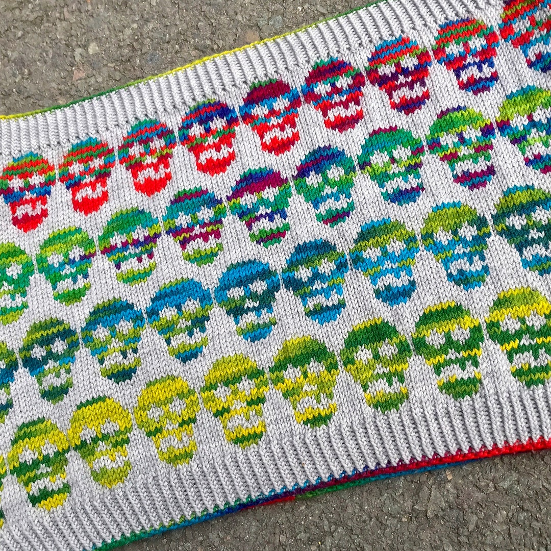 Skull Knitting Pattern for a Cowl 'candy Skull' Etsy