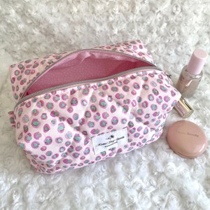 Med Quilted Cosmetic Boxy Boxy Pouch Makeup Bag, Travel pouch, Toiletry bag,