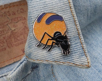 Honey Ant pin