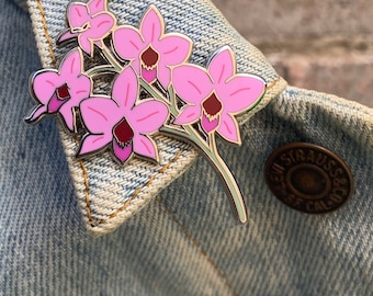 Cooktown Orchid Pin