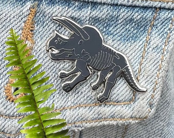 Triceratops pin