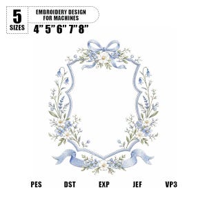 Puede incluir: Un diseño de bordado para máquinas con un marco floral azul claro y blanco con un lazo y una cinta. El diseño está disponible en 5 tamaños: 10 cm, 13 cm, 15 cm, 18 cm y 20 cm. El diseño incluye el texto "EMBROIDERY DESIGN FOR MACHINES".