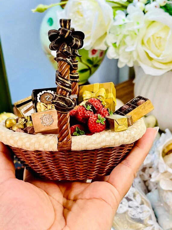 Silicone Mold 3D Chocolate Strawberry Gift Basket Molds