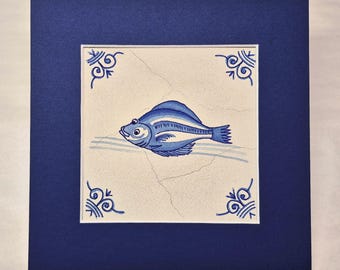 Acuarela y tinta que representa un azulejo holandés del siglo XVII: Peces