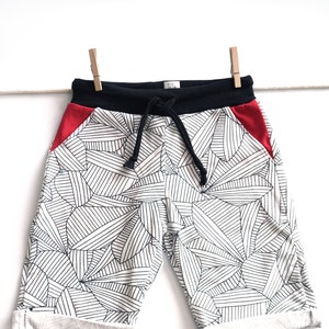 Shorts / Bermuda Leafs with pockets / short pants / babies and children / boys girls / 1 month to 6 years / Petit Grizzly