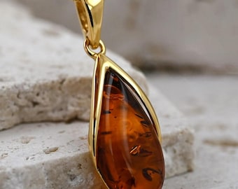 Pingente autêntico de âmbar do Báltico, gema polonesa, pequeno pingente de âmbar, joia de âmbar cor conhaque, pedra natural, prata de lei banhada a ouro