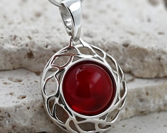 スタイリッシュなバルト海産琥珀のマルチカラーペンダント、天然琥珀