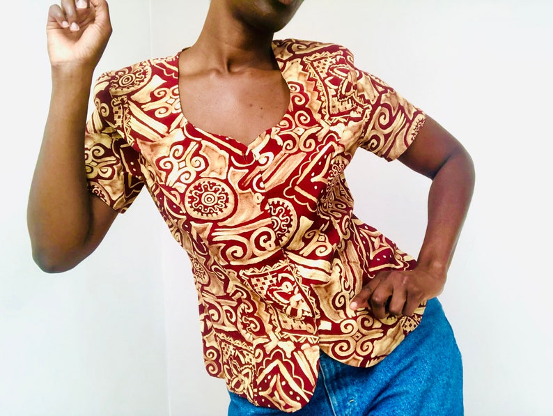 UK12 EU40 US10 Dark Red Burgundy Shirt Cute Button Up Short Sleeve Sweetheart Neckline Top 80s Maroon Cream Funky Abstract Print Blouse