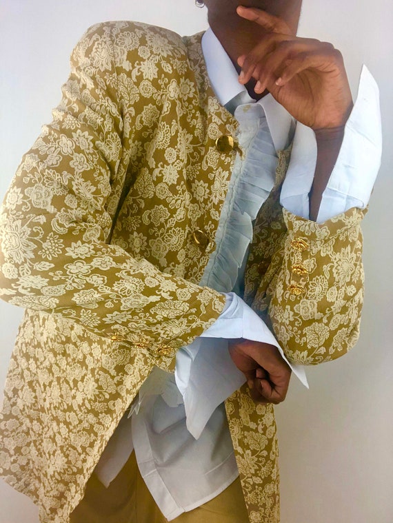 Long Gold Cream Jacket UK14 EU42 US12 Made in Italy Valentino
