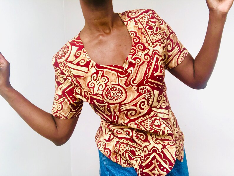 UK12 EU40 US10 Dark Red Burgundy Shirt Cute Button Up Short Sleeve Sweetheart Neckline Top 80s Maroon Cream Funky Abstract Print Blouse