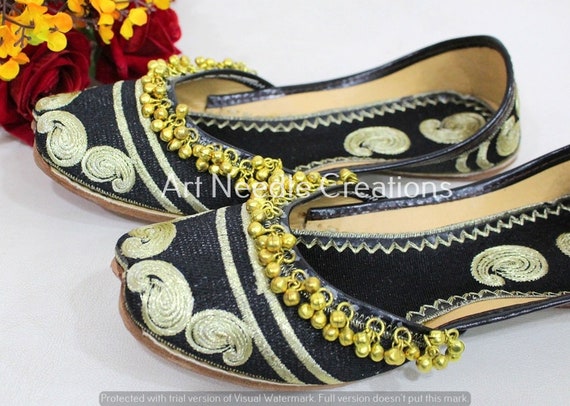 Punjabi jutti voor vrouwen Multicolor etnische handgemaakte schoenen platte mojari kralen Traditionele jooti Schoenen damesschoenen Instappers Juttis en mojaris 