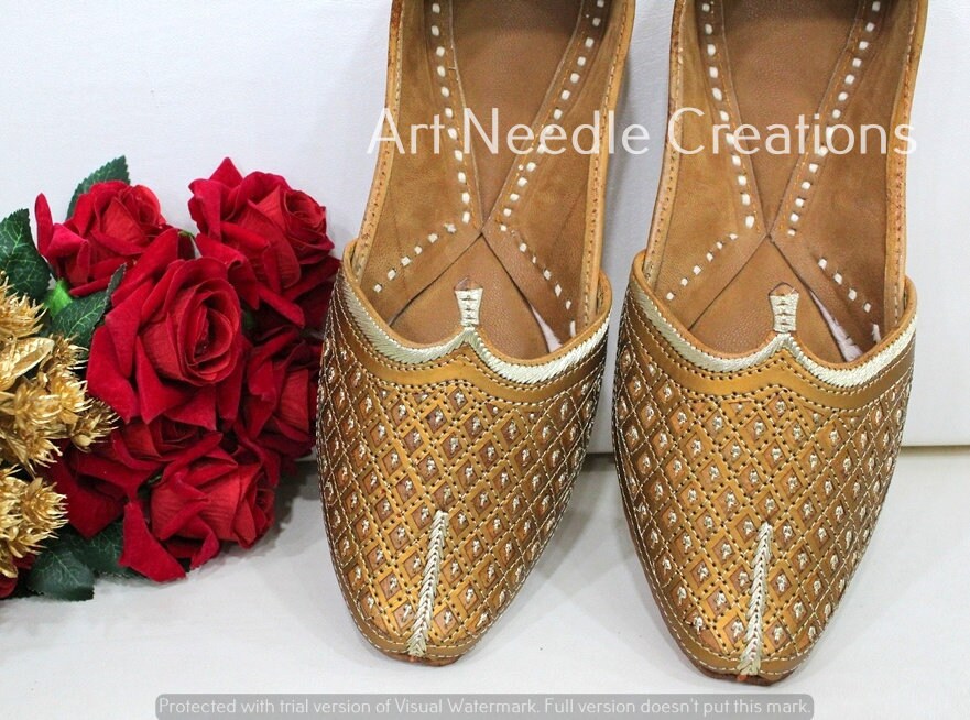 Christmas Special Floral Shoes Handmade Girl's And Women's Indian Jooti New Art Christmas Special Floral Shoes Handmade Girl's And Women's Indian Jooti New Art