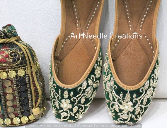 Punjabi Jutti Platte schoenen voor vrouwen Indiase vrouwen Mojaris gouden vrouwen bruiloft Jutti Schoenen damesschoenen Instappers Juttis en mojaris Indiase vrouwen Khussa bruidsschoenen schoenen met kundan 