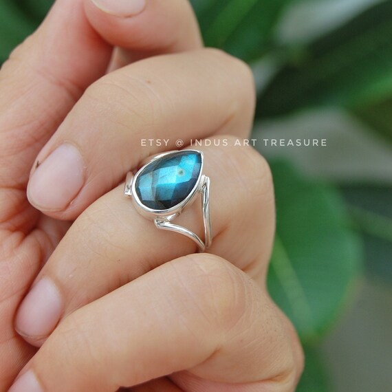 Gift For Her Blue Labradorite Ring Sterling Silver Ring Oval Gemstone Ring Labradorite Ring Dainty Ring R578 February Birthstone Ring