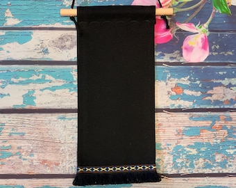 Hoge blanco canvasbanner, rechthoekige banner voor pincollectie, zwarte rechthoekige canvasbanner met vintage trimkwastje