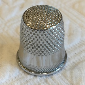 Vintage Size 10 Silver Tone Sewing Thimble. Great Sewing Thimble to Protect Your Finger While Stitching.
