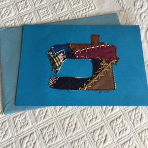 Ancienne machine à coudre Crazy Quilt sur papier cartonné Carte de voeux. Envoyez à un ami aimant les courtepointes anciennes. Enveloppe incluse.