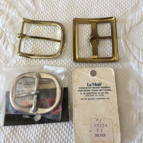 Vintage Metal Belt Buckle. Choose Gold Tone or Silver Tone  display picture 1