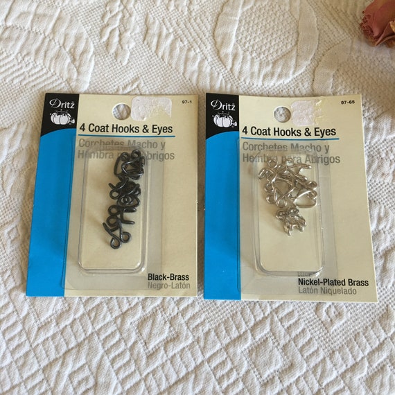 Black or Nickel-plated Brass Coat Hooks and Eyes. Dritz Corchetes
