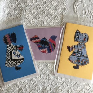 Vintage 4 notitiekaarten met gestikte quiltontwerpen van Dove en Sunbonnet Sue. 2 elk. Stuur persoonlijke groeten naar een vriend of quiltliefhebber.