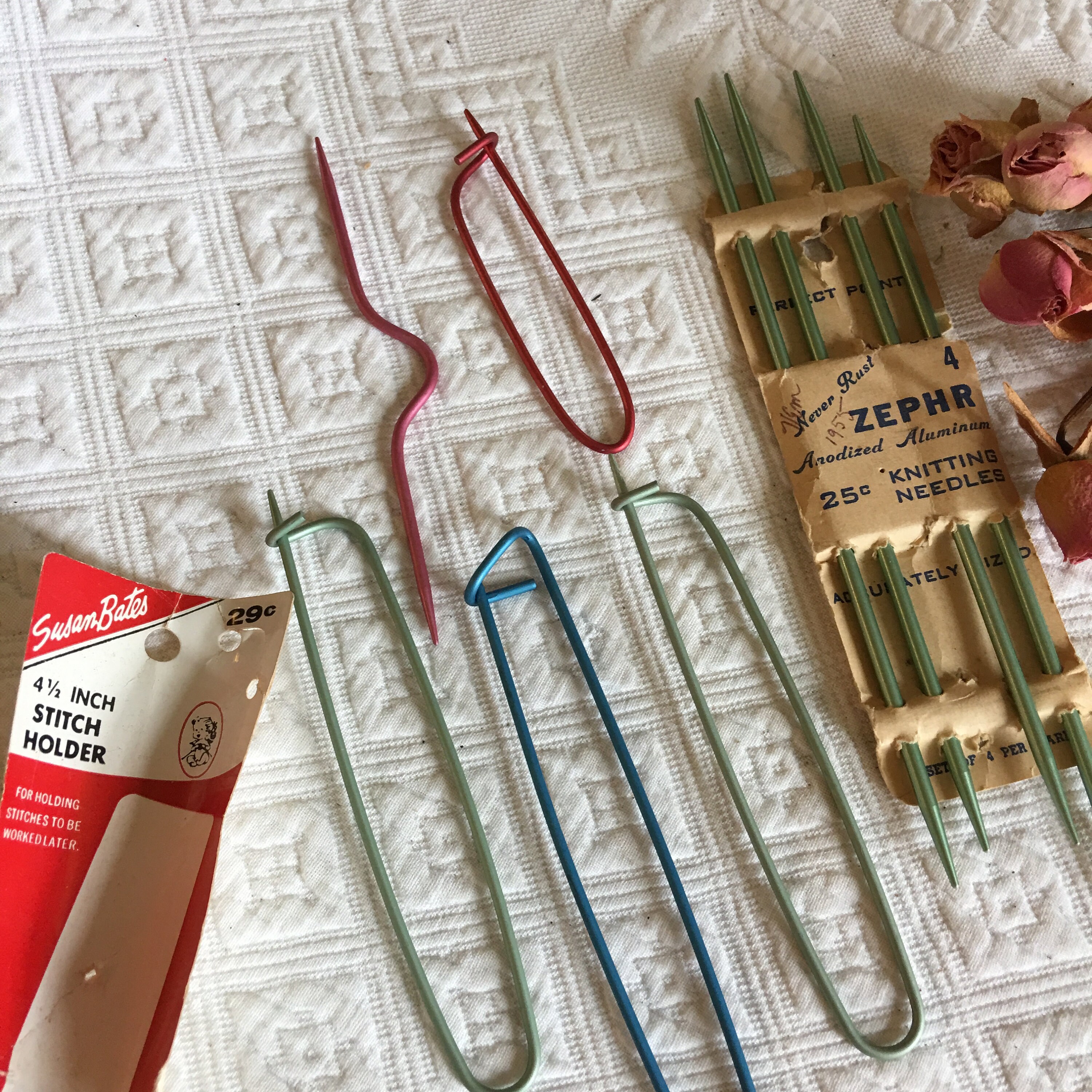 Vintage Knitting Needles and Stitch Holders. Zephr Anodized Aluminum Never Rust Knitting Needles. 2 Sets Size 4. 4 Stitch Holders.