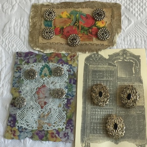 Vintage Metal Buttons. Choose Gold Tone Fancy Oval Scalloped Large Metal Look. Choose 5-Hobnail Rings or 4-Mirror Inside Filigree Buttons.