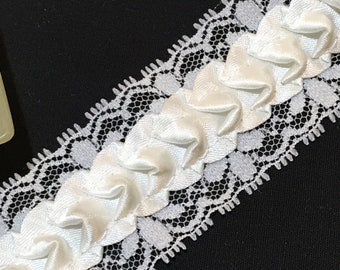 Vintage White 1 1/2&quot; Two Sided, Dimensional, Textured Lace. Raised Satin Ribbon In Center of Flat Net Lace. Great for Sewing or Crafting.