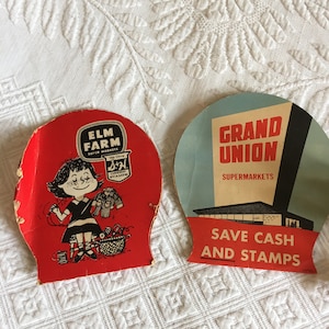 Cartão de livro de agulha de publicidade vintage. Supermercados Grand Union com 11 agulhas. Supermercados Elm Farm com 21 agulhas.