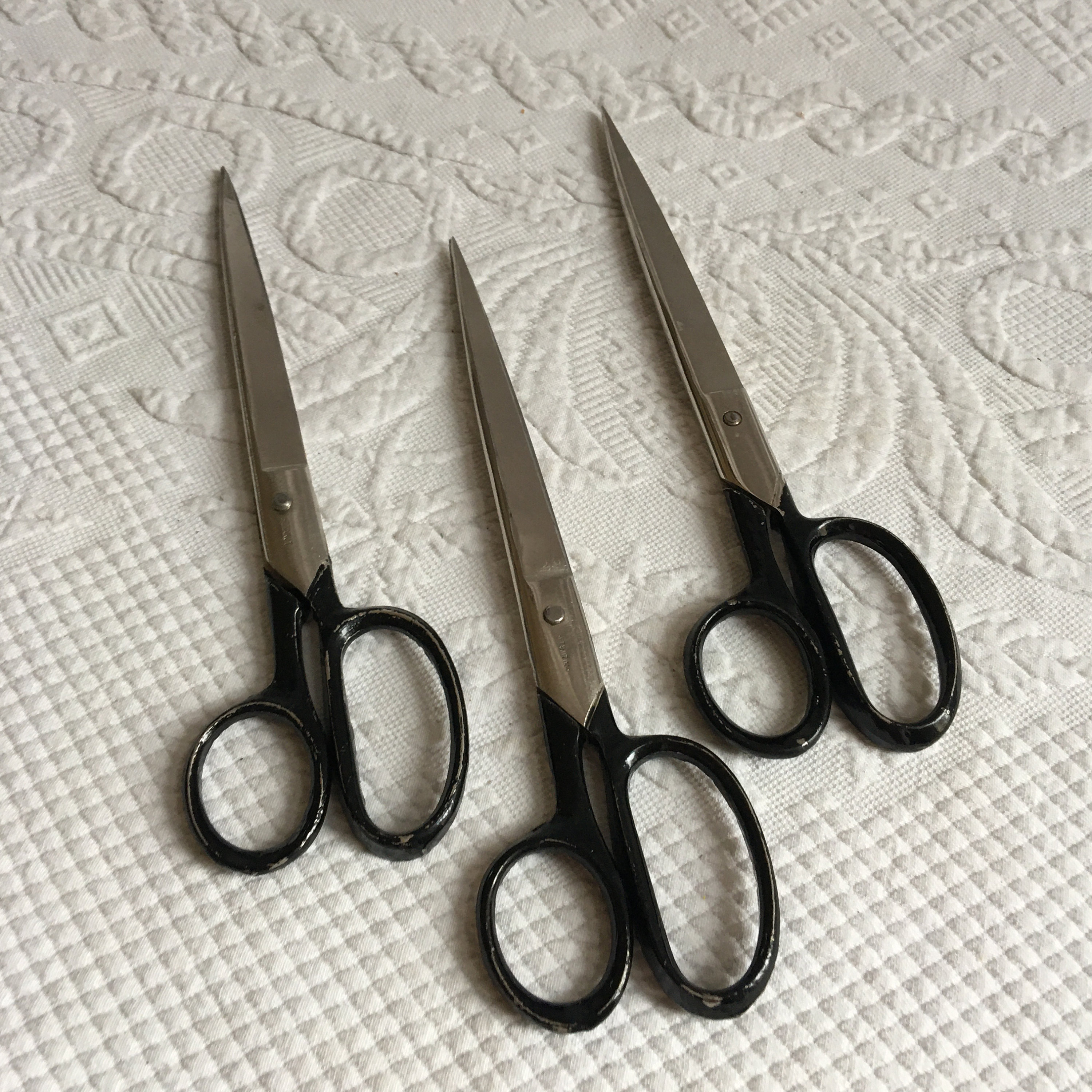  Scissors Stainless Steel Metal Scissors Stitch Small Scissors  Weaving Crafts (Bronze) : Musical Instruments