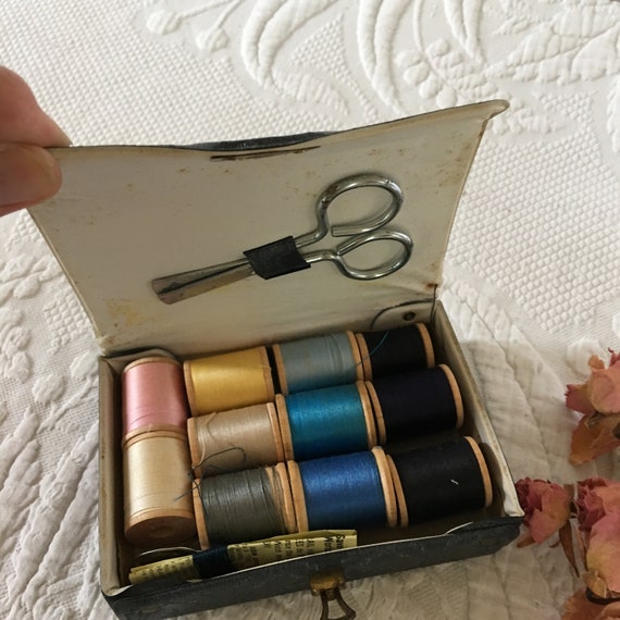 Vintage Sewing Kit in Black Decorative Vinyl Box. SEWING KIT, Scissors,  Threads, Needle Threader Old Paper. Thread Around Worlds Fair Paper. 