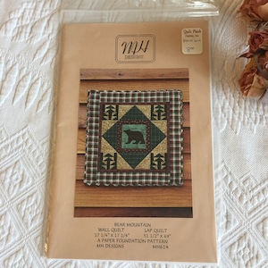 Vintage Quilt Pattern. Mary Herschleb Designs. Bear Mountain Wall or Lap Quilt. Paper Foundation Pattern.