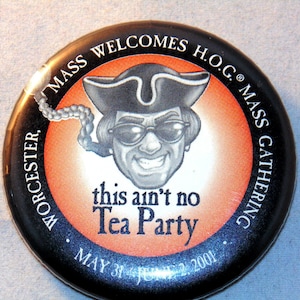 Harley Owners Group Mass Gathering Button HOG Souvenir Pin Worchester Mass. 2001