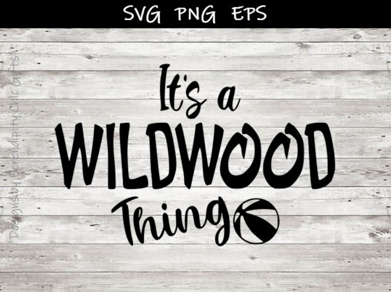 Pu&ograve; includere: Testo grafico in bianco e nero su uno sfondo di legno bianco che recita "It's a Wildwood Thing" con una grafica di palla da spiaggia in bianco e nero.