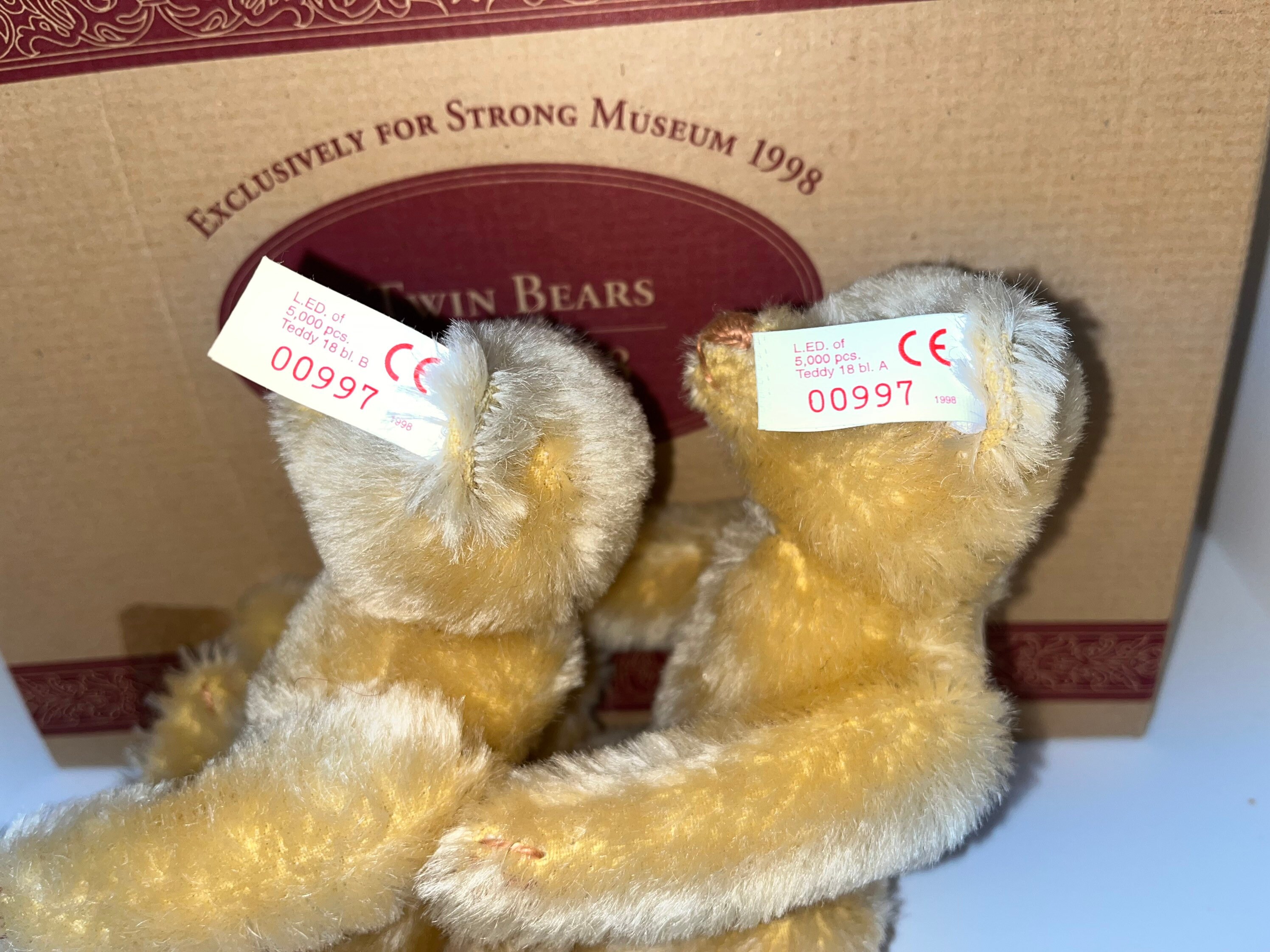 Steiff Twin Bears Blond 18, Exclusively for Strong Museum
