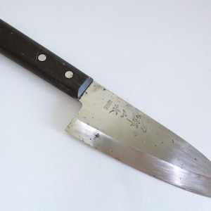 Cuchillo de chef Deba, japonés, de alta calidad, hecho a mano, firmado, cuchillo de cocina, acero al carbono forjado a mano, mango de madera maciza, óxido-suciedad, DEFECTOS #8480