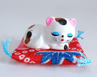Sleeping cat Japanese Miniature Handmade Clay figurine on the pillow Good-Luck Charm #8490