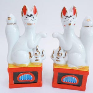 Shinto Fox Statues Japan Inari Kitsune (two Fox Left & Right