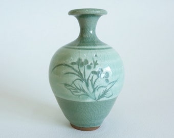 S6895# Mini vase Korean celadon flower vase