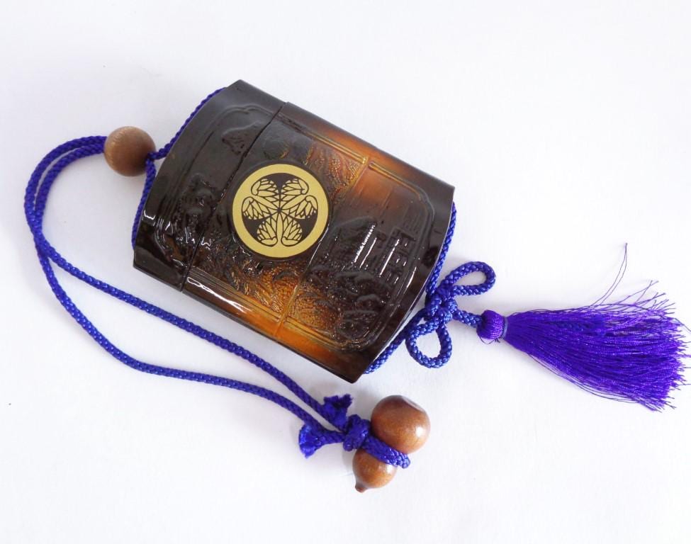 Samurai Inro Pill Box Replica, Japanese Case With Kamon Family