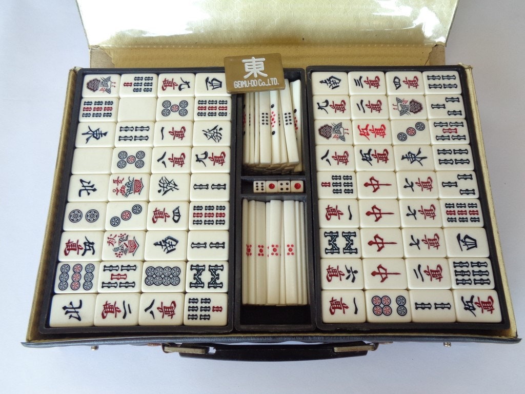 Vintage ROYAL DEPTH CONTROL Mah Jong game - 152 tiles - Chinese or - Ruby  Lane