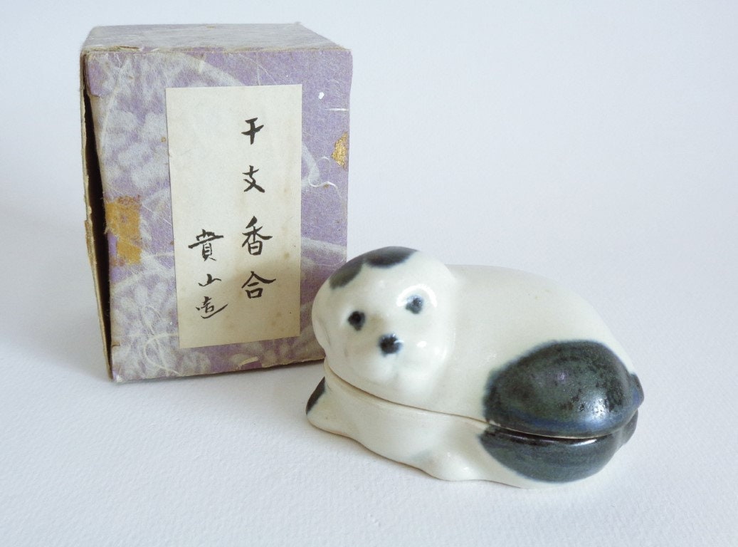 香合「秋田犬」日本製手作り陶器、茶道具、サイン入り、箱入り #S7271