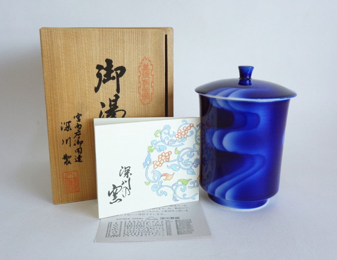 Teacup Lidded Yunomi Japanese Fukagawa Fine Porcelain, Tomobako