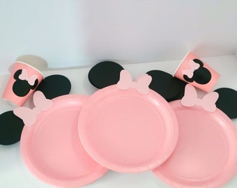 Minnie Mouse Plates with cups
