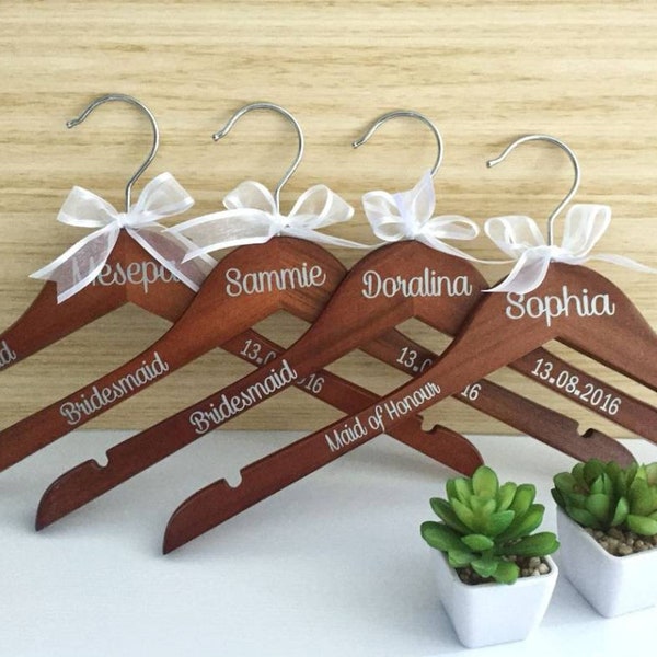 Bride hangers- Personalized hangers - Bridal Party Hangers - Wedding Hanger - Custom Mrs Hanger