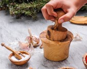 Garlic Crusher made of Tunisian Olive wood Mortar and Pestle Grinding Bowl Set Manual Garlic Smasher Spice Herbs Crusher