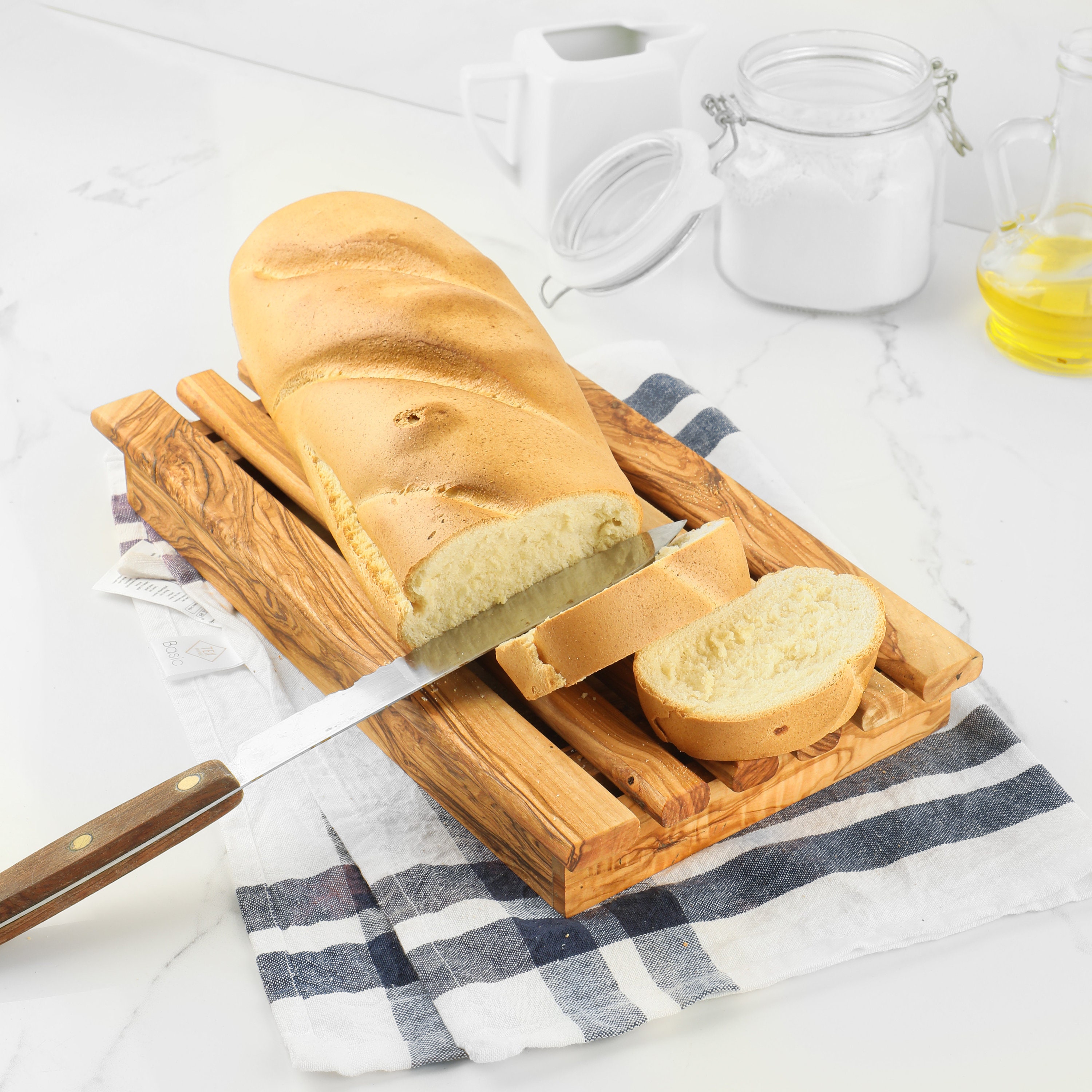 Bread Board and Bread Knife Gift Set - Handmade olive wood cutting boa –  Goya Blue