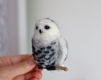 Needle felted owl, christmas ornament,snowy owl.Needle felted owl needle felted birds.